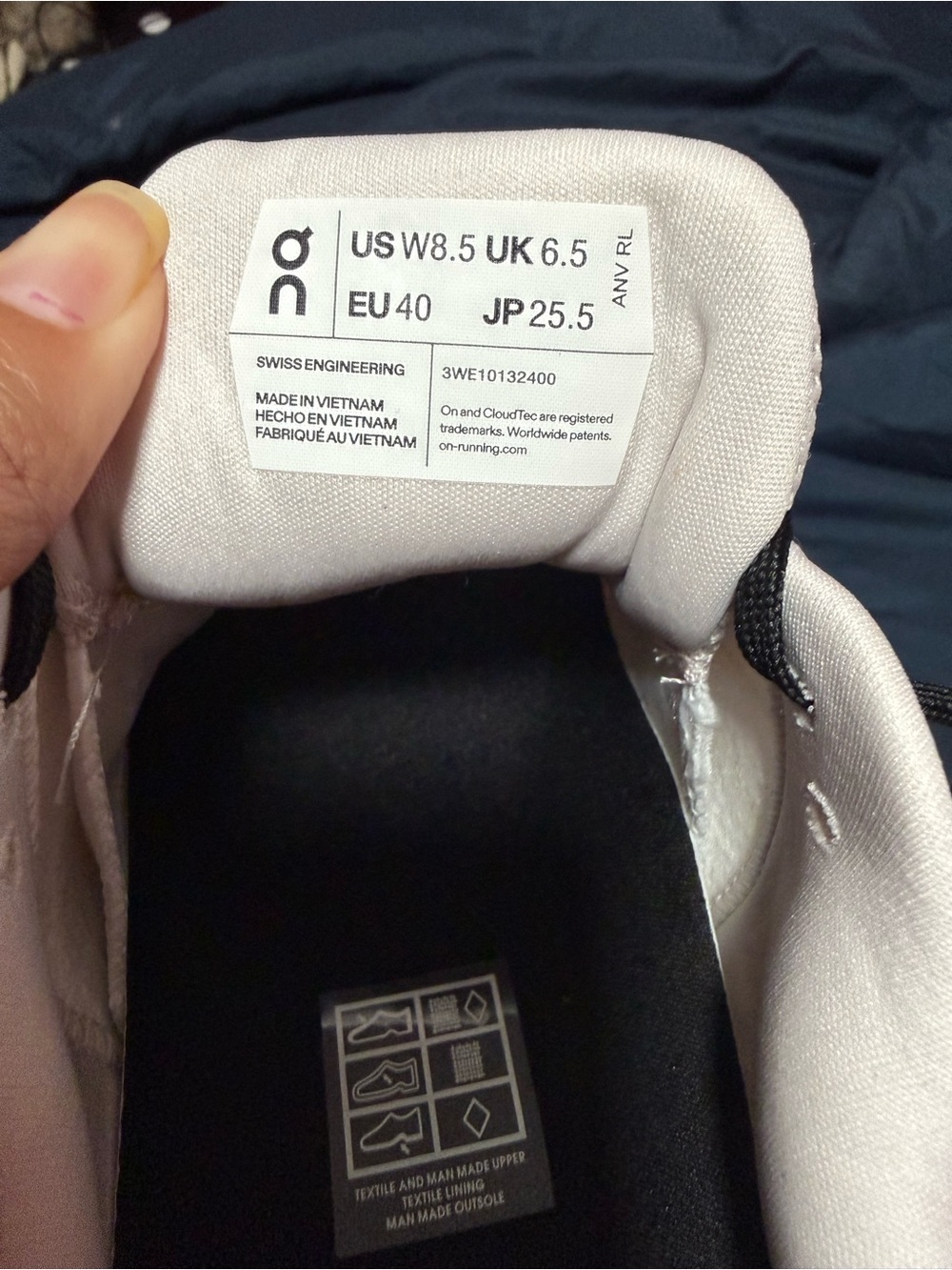 ON Cloudrunner 2 Running Shoes - Picture 5 of 6